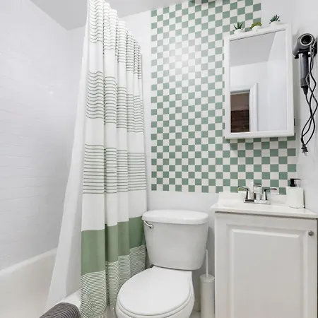 2 Bedroom Home Unit In Lower Manhattan-2